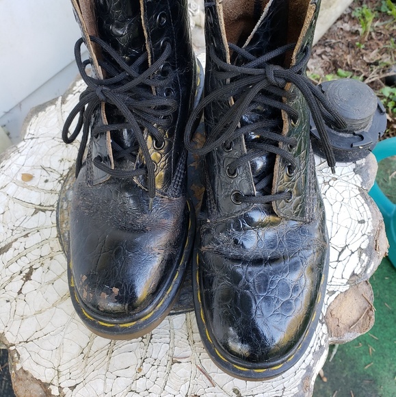 Vintage England Crocodile Dr Martens Combat Boots - Picture 4 of 8